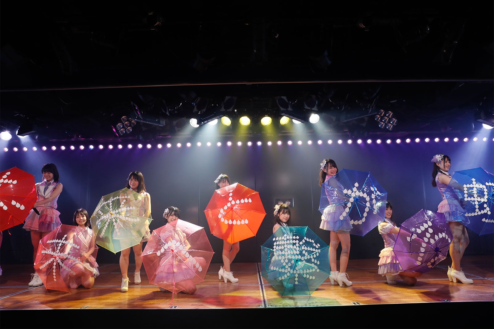 AKB48チーム8／AKB48チーム8「その雫は、未来へと繋がる虹になる。」公演（C）AKS
