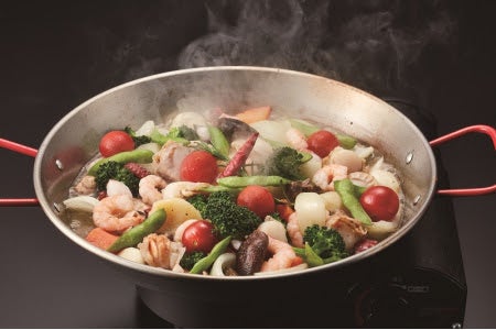 夏野菜とシーフードのアヒージョ鍋2,800円(提供写真)