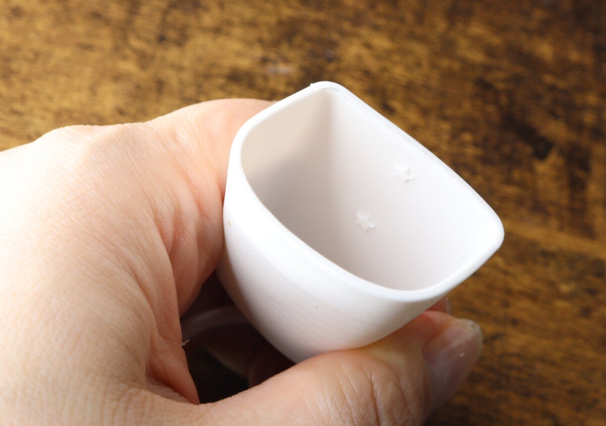 100均で見つけて飛びついた！「キャップ使うのは抵抗が…」毎日気持ちよく使える専用コップ