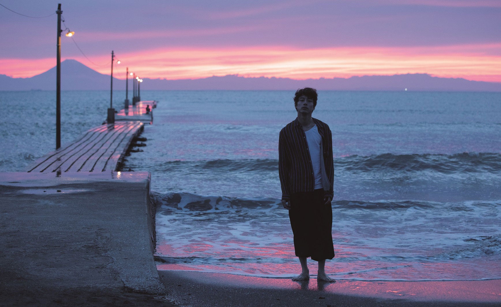 坂口健太郎「君と、」（撮影：sai、ワニブックス刊）