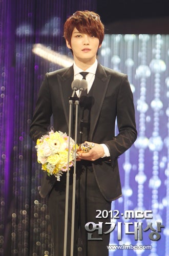 JYJジェジュン、「Dr.JIN」で新人賞　メンバーへの思いを語る＜MBC演技大賞＞