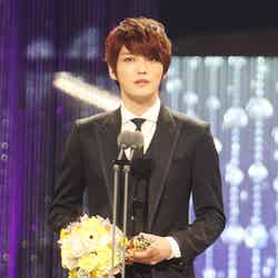 「2012 MBC演技大賞」で新人賞を受賞したJYJジェジュン