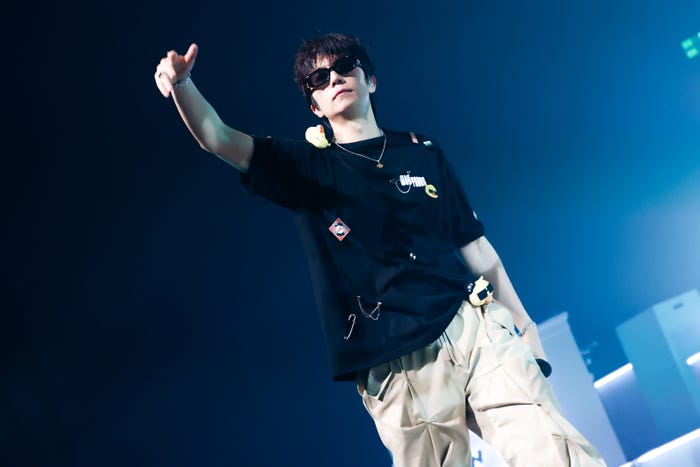 ウヨン/撮影:石井亜希(田中聖太郎写真事務所)