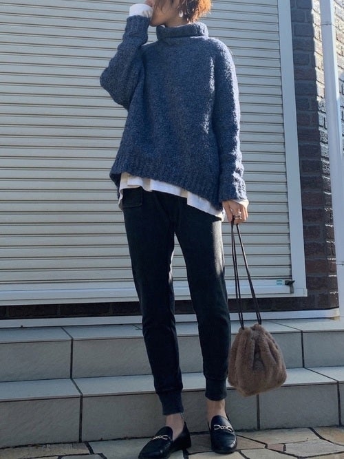 冬のguスウェットパンツコーデ15選 楽チンでおしゃれな着こなし方って モデルプレス