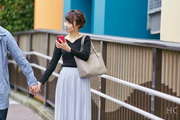 合コンで脈なしサインをさりげなく出すには モデルプレス