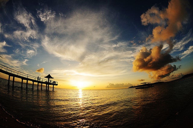 日中も夕暮れも美しいフサキビーチ／Fusaki Sun set_21 by ajari