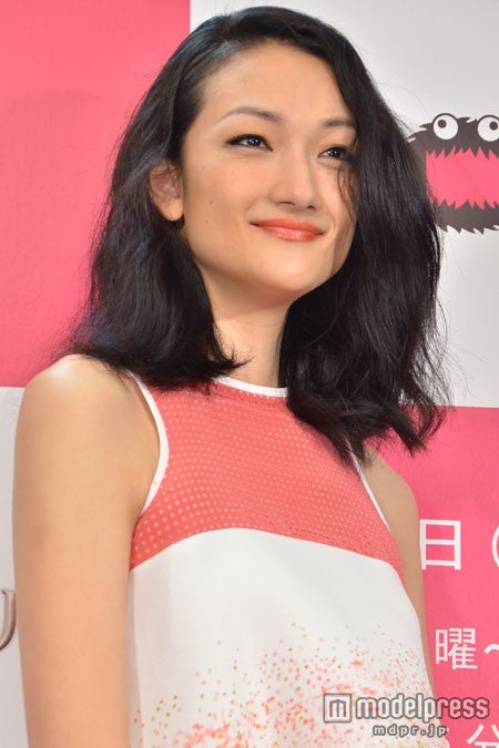 冨永愛、恋愛は「猪突猛進」　新たな出会いを語る