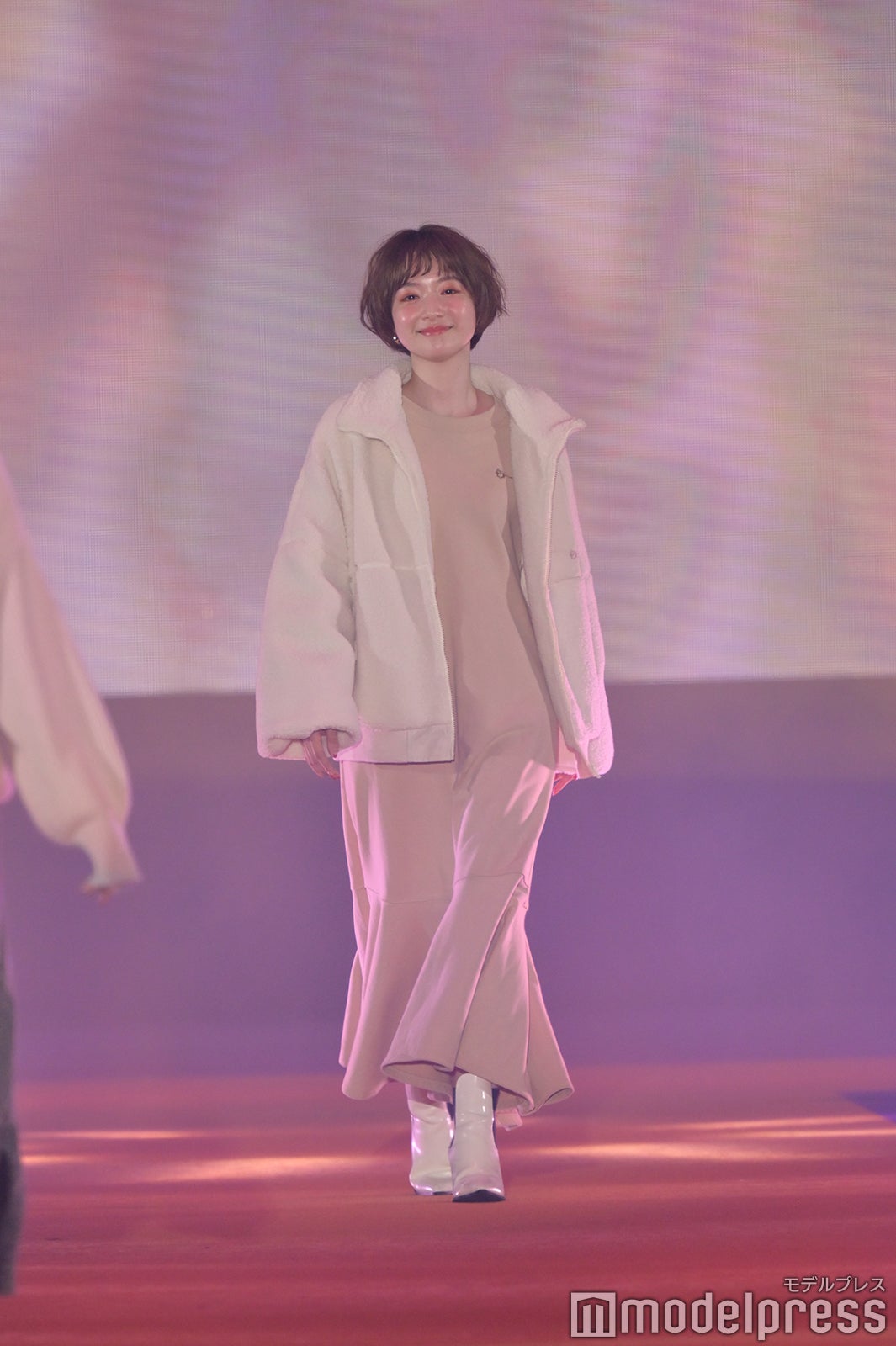 （C）モデルプレス