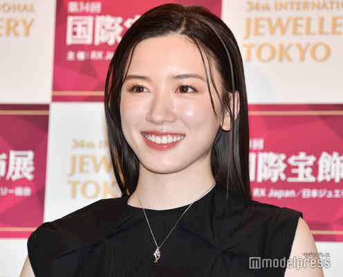 永野芽郁、黒の華やかドレスで登場「これからも輝ける人であるように…」<第34回 日本ジュエリーベストドレッサー賞>