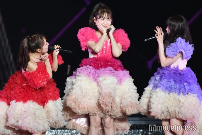 高橋みなみ、小嶋陽菜、峯岸みなみ(C)モデルプレス