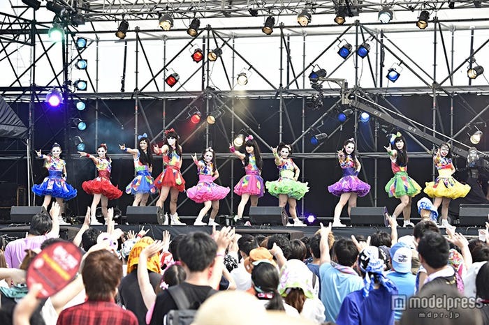 ゴールデンボンバー×チームしゃちほこ/PHOTO:KEIKO TANABE