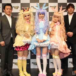 左から:NHN Japan「Dragon Nest」マーケティングプロデューサー立花正彦氏、バービー、道重さゆみ、嗣永桃子、「Dragon Nest」日本運営プロデューサー 山縣周一氏