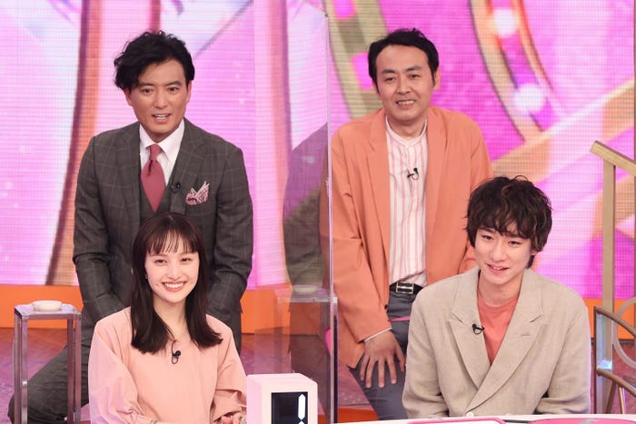 (前列左から)百田夏菜子、落合モトキ(後列左から)徳重聡、田中卓志(C)フジテレビ