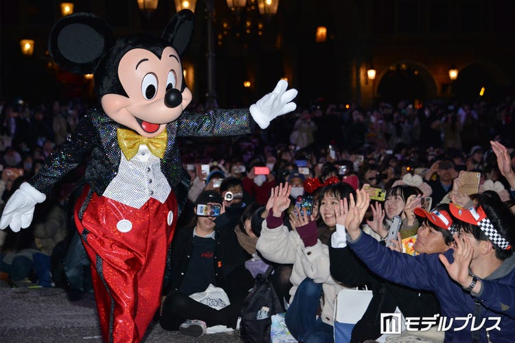 閉園後のtdsを貸切 キャストのための特別イベント サンクスデー は ハピネス に溢れていた モデルプレス 閉園後のtdsを貸切 キャストのための特別イベント サンクスデー は ハピネス に溢れていた モデルプレス