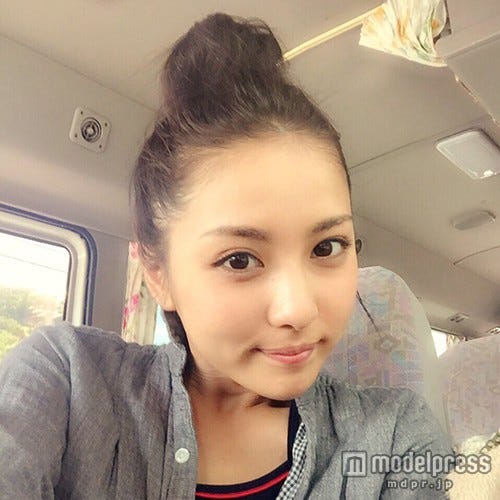 石川恋/撮影オフショット(画像:所属事務所提供)