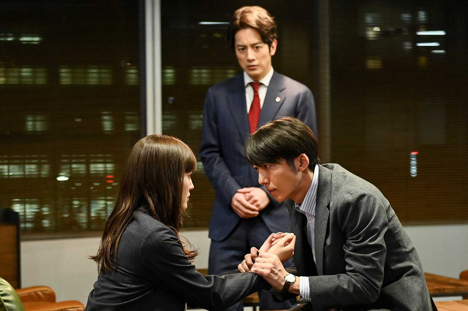 綾瀬はるか、高橋一生「天国と地獄 ～サイコな2人～」第8話より（C）TBS