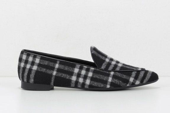 テクスチャードスリッポンフラット「CHARLES & KEITH」7,020円(税込)/画像提供:CHARLES & KEITH