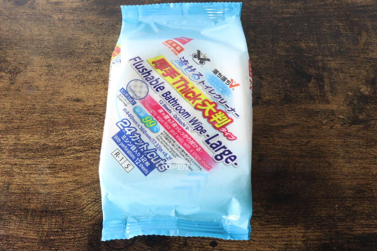 ダイソー「流せるトイレクリーナー大判12枚」のパッケージ