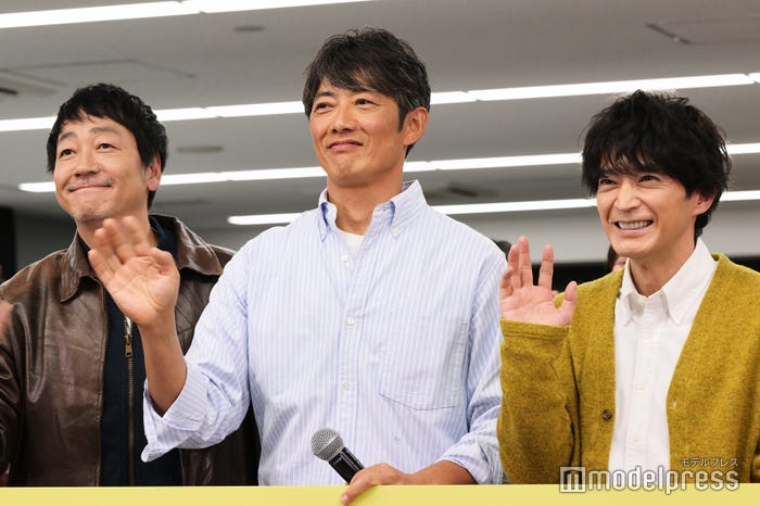 (左から)大森南朋、反町隆史、津田健次郎(C)モデルプレス