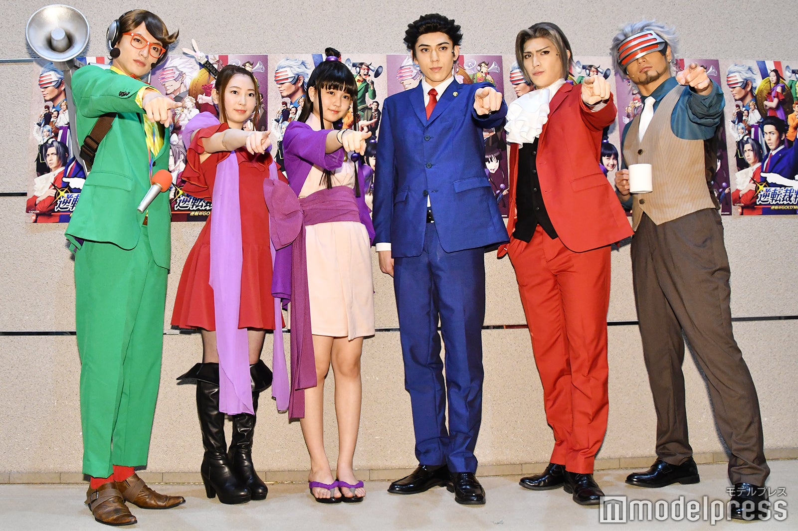 （左から）小南光司、大矢真那、中村麗乃、加藤将、小波津亜廉、友常勇気 （C）モデルプレス