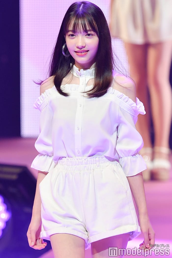 雑賀サクラ (C)モデルプレス