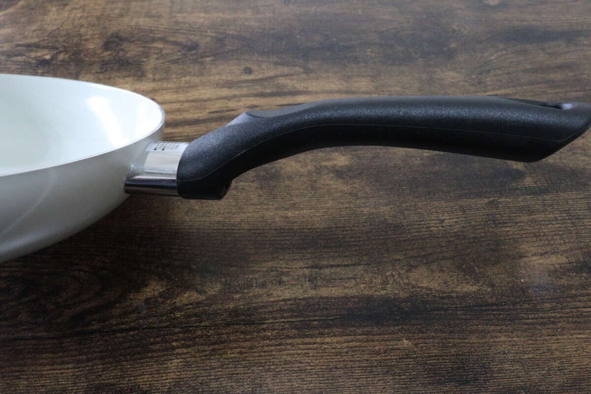 IH対応マーブル風コーティングフライパン26cm ハンドル部分 IH対応マーブル風コーティングフライパン26cm ハンドル部分