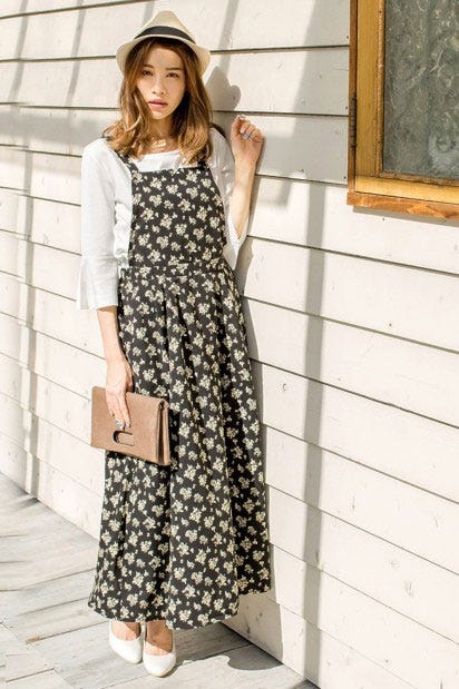 フラワー柄フレアワンピース「Re:EDIT by GALSTAR」3,698円(税込)/画像提供:Re:EDIT by GALSTAR