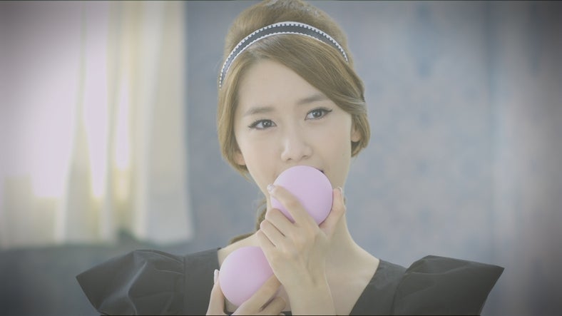 少女時代のキュートなメイド姿に思わず溜息！新CMカット到着