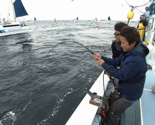 嵐・大野智、夢に挑戦 自身が操縦する船でマグロ釣り