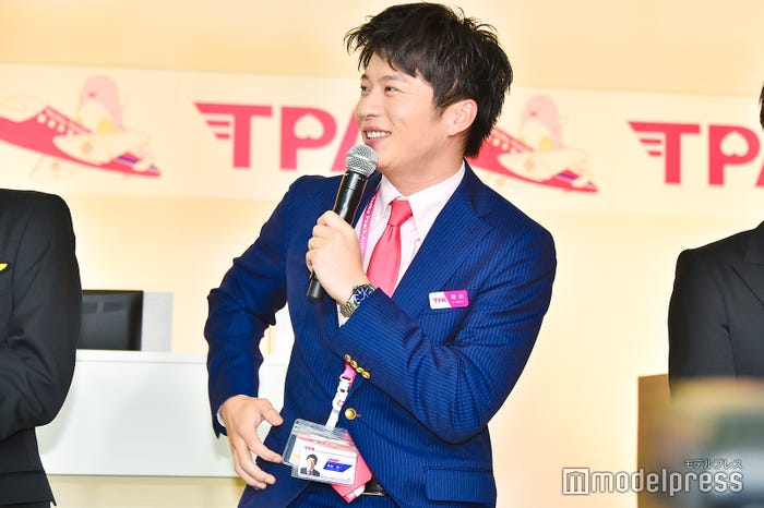 “冬の恋の思い出”を再現する田中圭「手を自分のポケットに入れたり…」 (C)モデルプレス