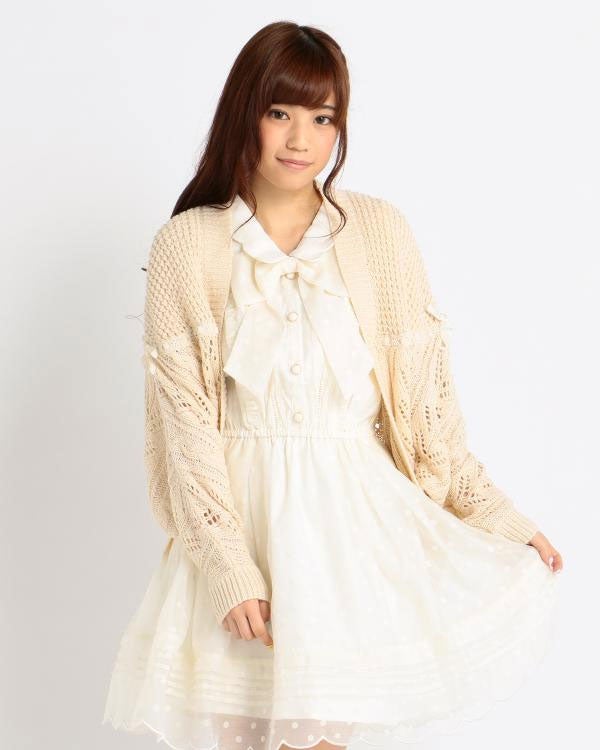 モモンガカーディガン「LIZ LISA」3,456円（税込）／画像提供：Tokyo Kawaii Life