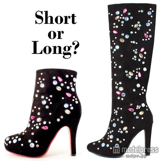 歩く度にビジューがきらめく「RANDA」