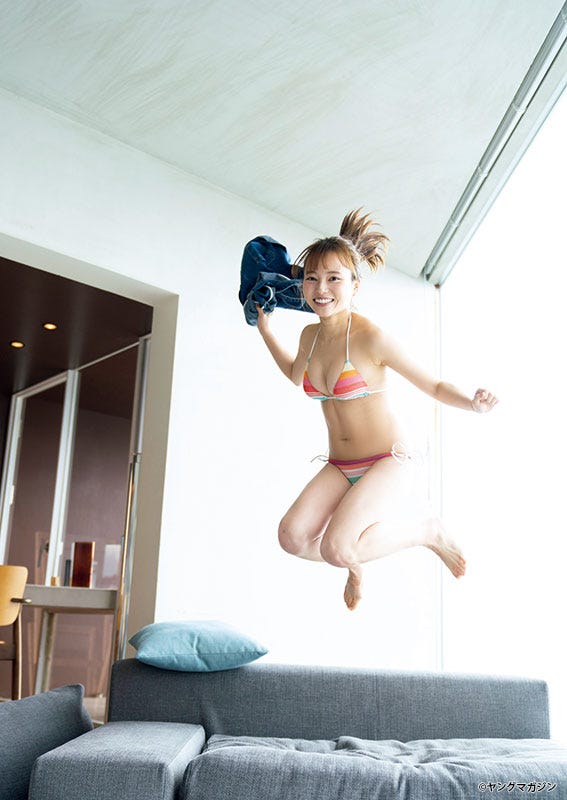 小室さやか(C)鈴木ゴータ /ヤングマガジン