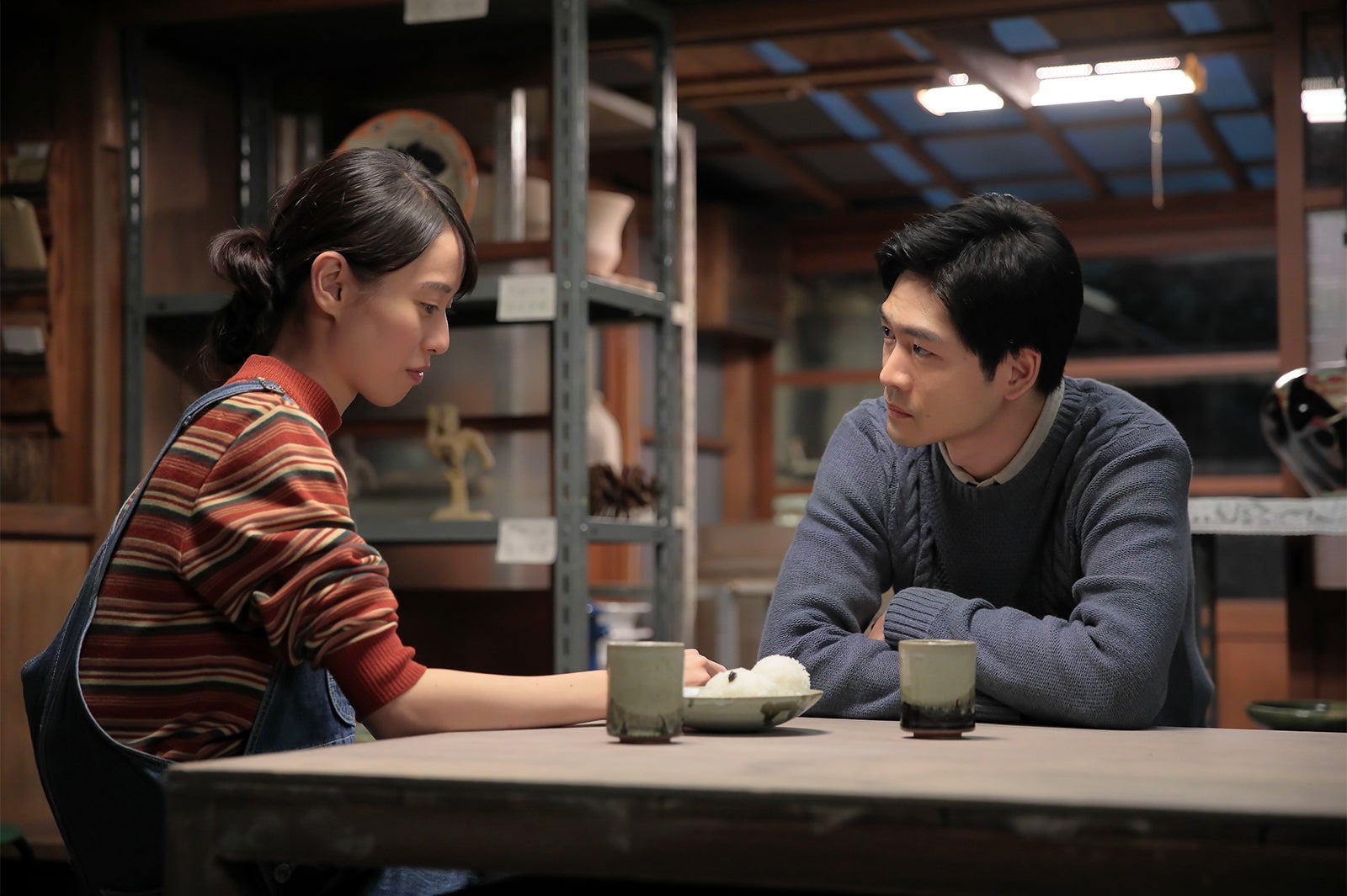 戸田恵梨香、松下洸平／「スカーレット」（C）NHK