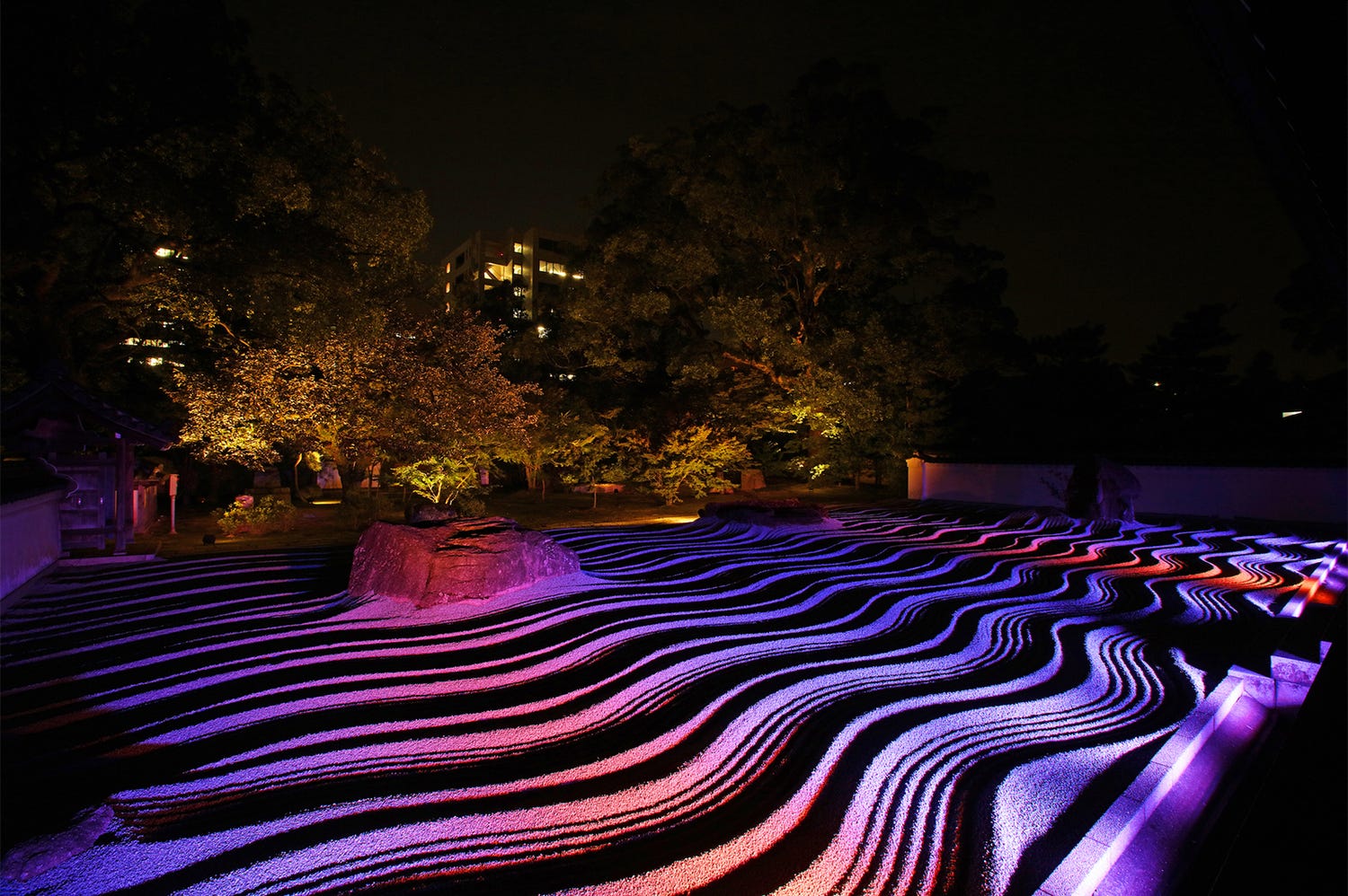 「博多ライトアップウォーク2016」歴史を紡ぐ13の寺社が美しくライトアップ