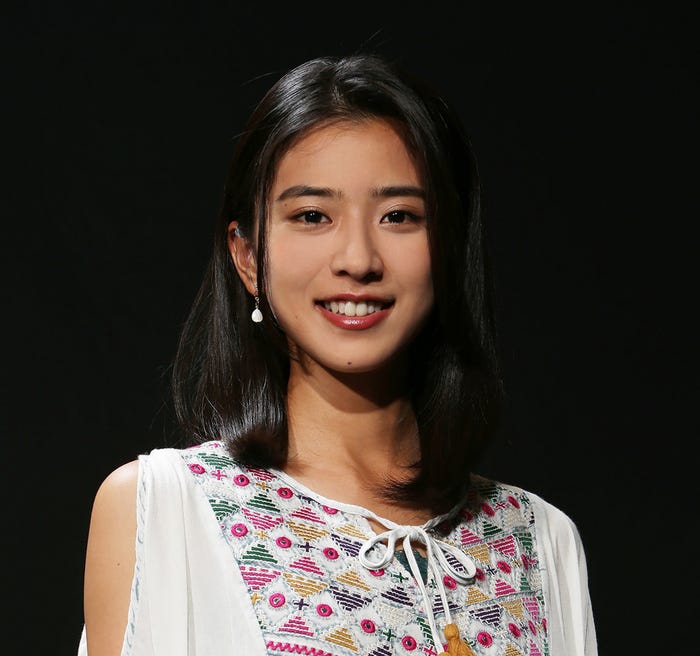 黒島結菜(C)「死役所」製作委員会