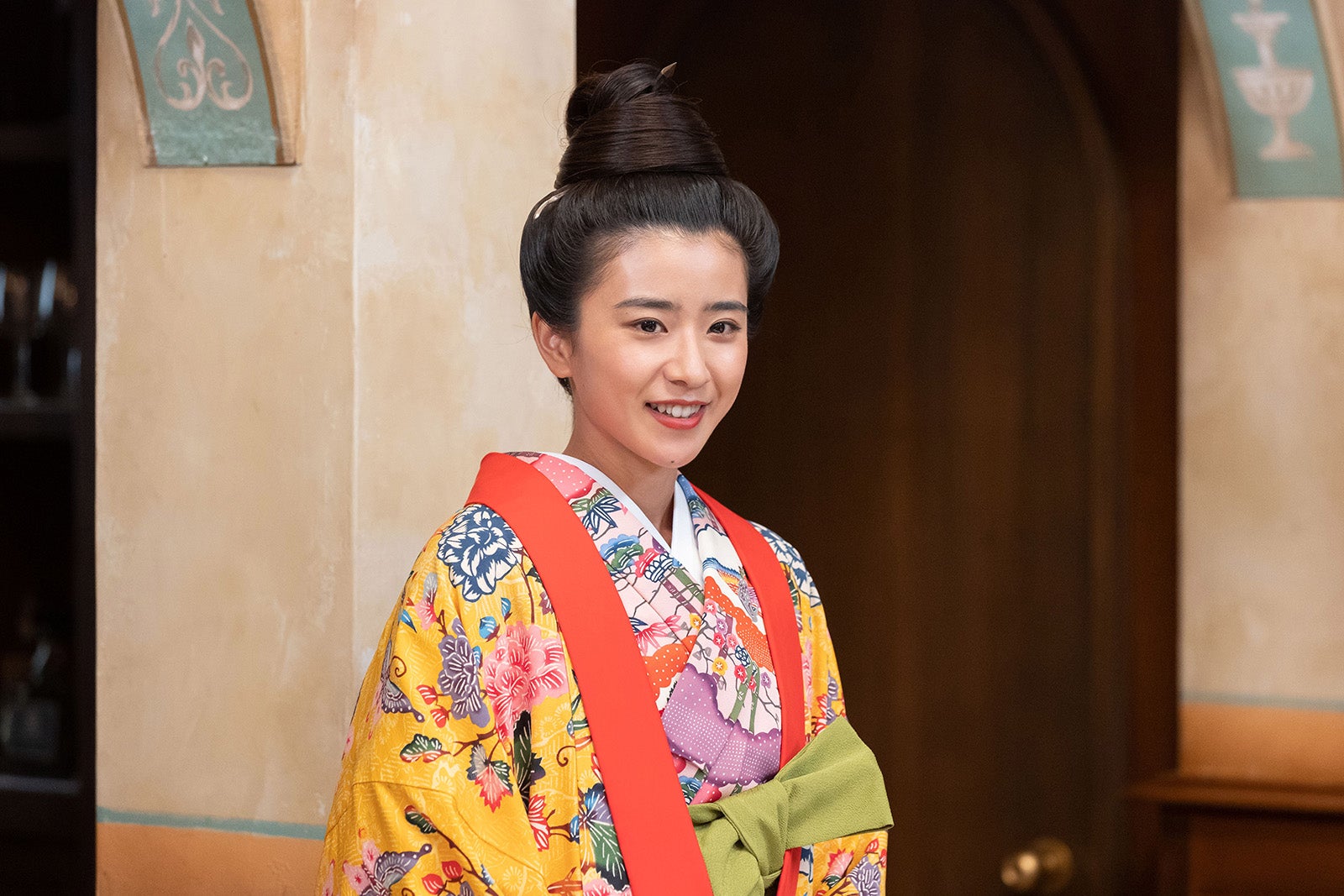 黒島結菜／「ちむどんどん」第90回より（C）NHK