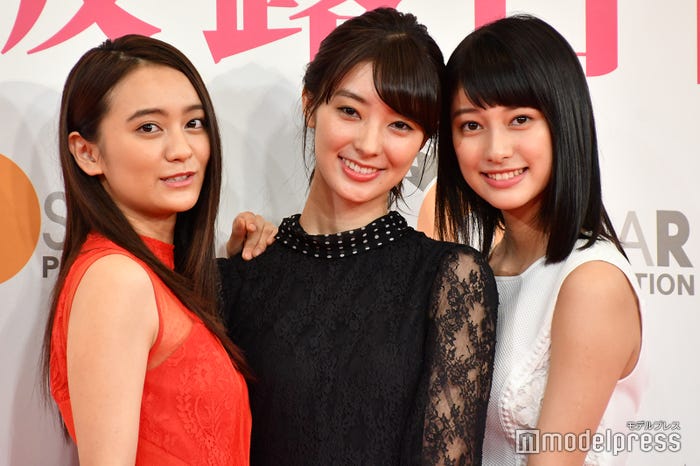 (左から)岡田結実、宮本茉由、玉田志織(C)モデルプレス