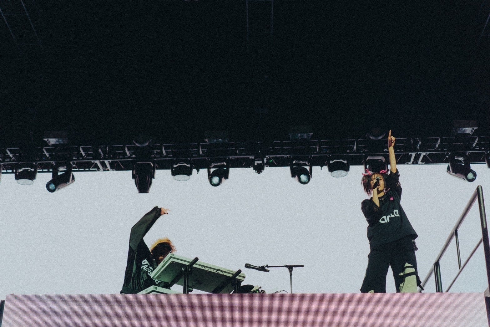 YOASOBI（C）photo by Kato Shumpei