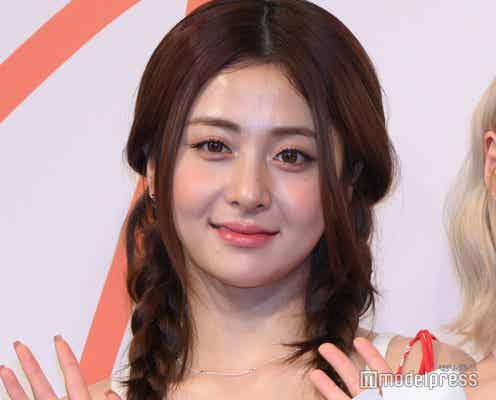 LE SSERAFIMユンジン、幼少期ショット公開「面影ある」「天使」と反響続々