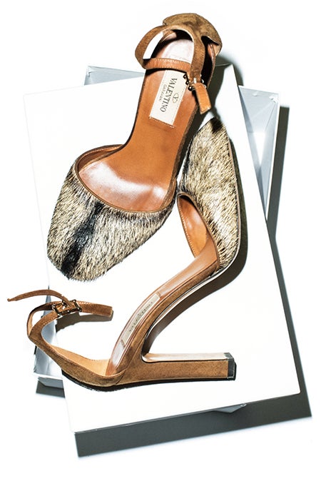 「ヴァレンチノ」のハラコパンプス（C）TOPLOG