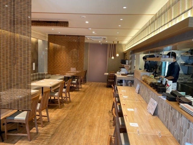 目の前で炊きあがる釜飯と20品の前菜にうっとり♡