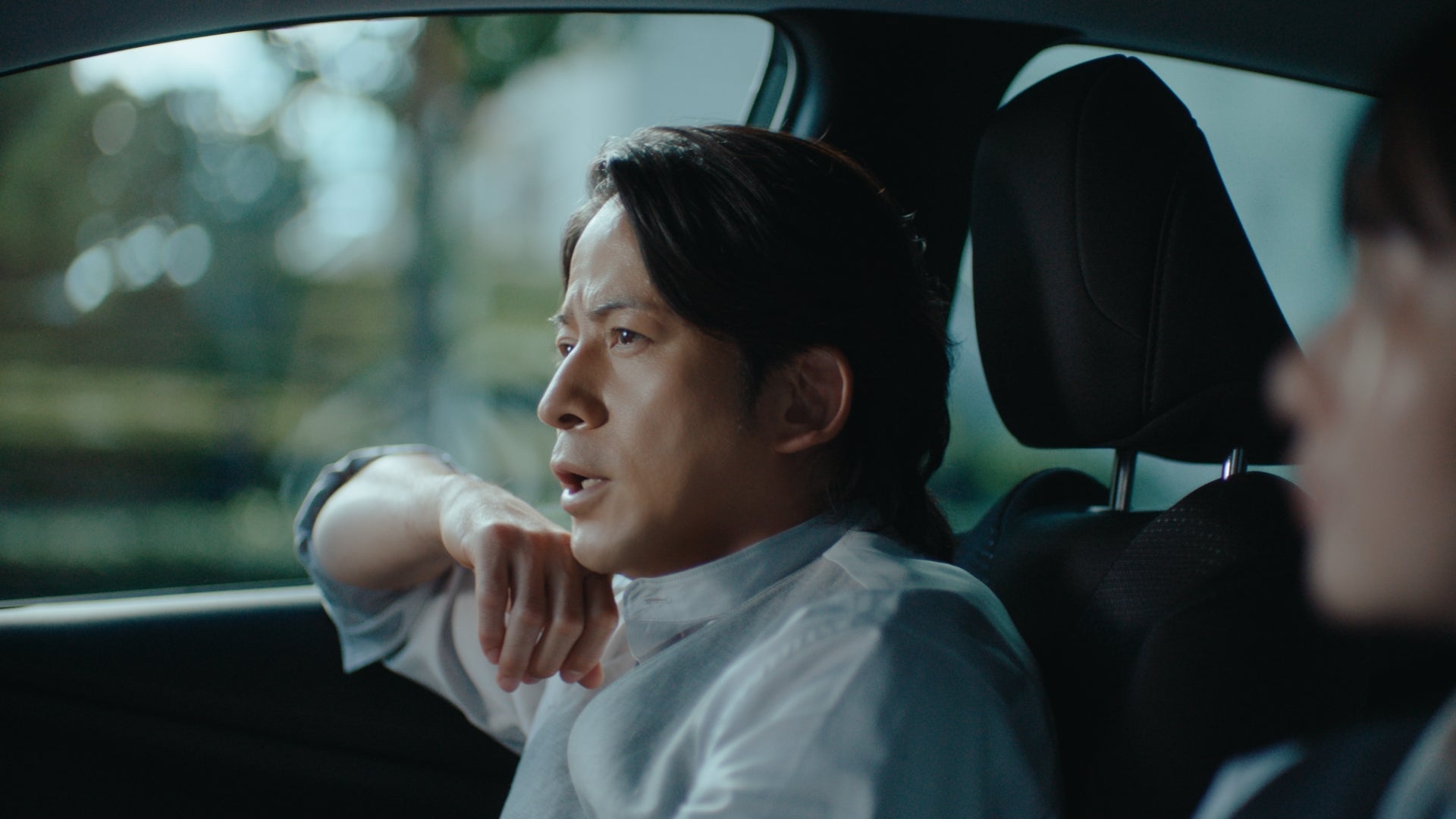 岡田准一「朝マックタイム　外回り篇」より（提供写真）