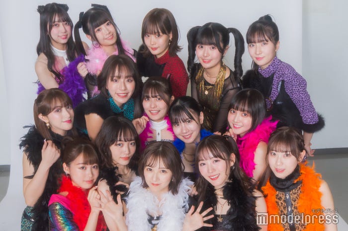 フジコーズ(前列左から)今井陽菜、藤本理子、友恵温香、沖玲萌、久木田帆乃夏(中列左から)エブラヒミ椎菜、井手美希、入山七菜、笠野咲藍、小杉怜子(後列左から)高村栞里、山中ありさ、上杉真央、坂本結菜、雨宮凜々子(C)モデルプレス