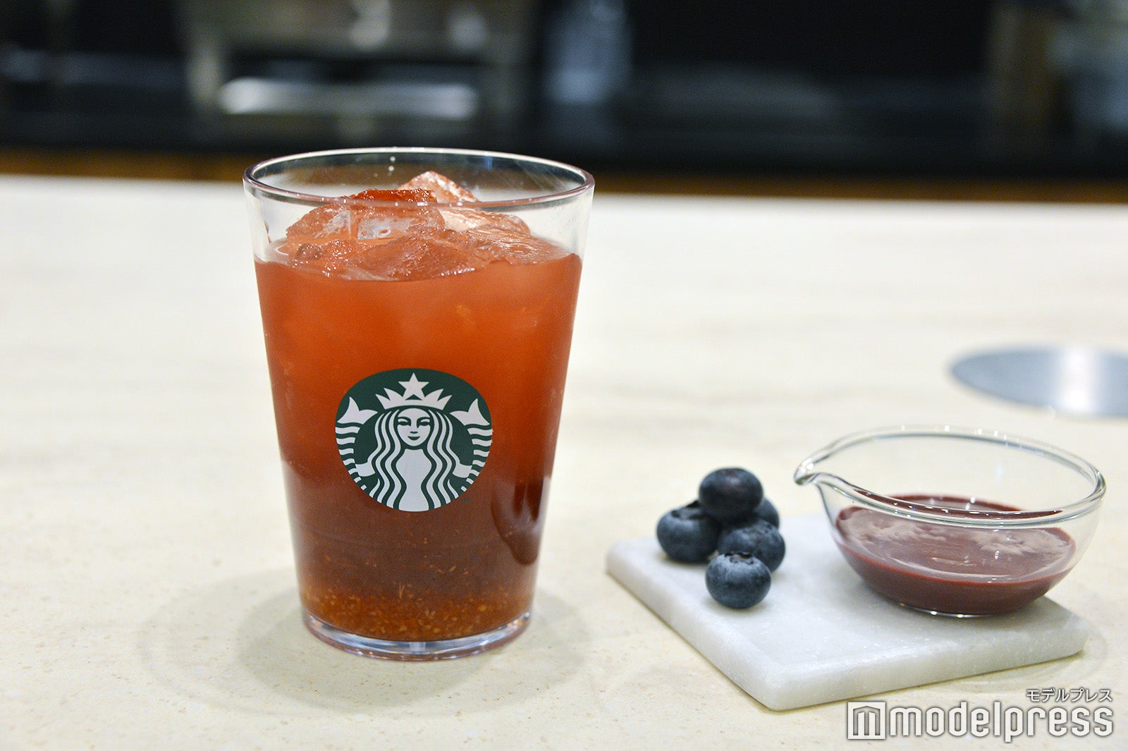 アサイー ベリー ゆず シトラス ＆ ティー（C）モデルプレス