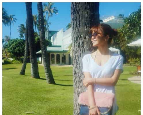 AAA宇野実彩子、美谷間&太ももチラリのSEXYショットに反響「美しさが眩しい」