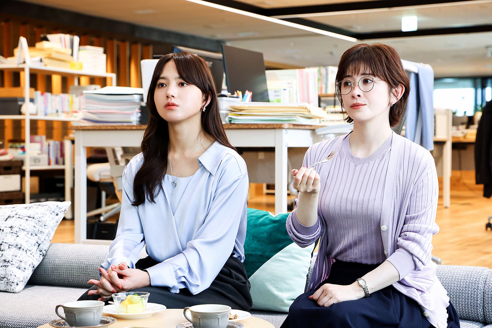 清原果耶、宮澤エマ「初恋DOGs」第3話（C）TBS