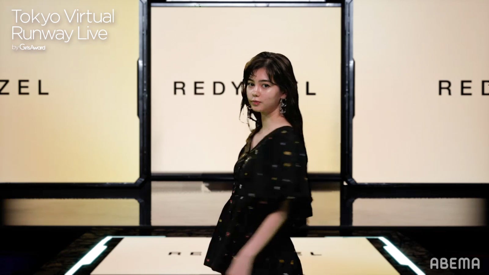 愛花（C）Tokyo Virtual Runway Live by GirlsAward （C）AbemaTV, Inc.