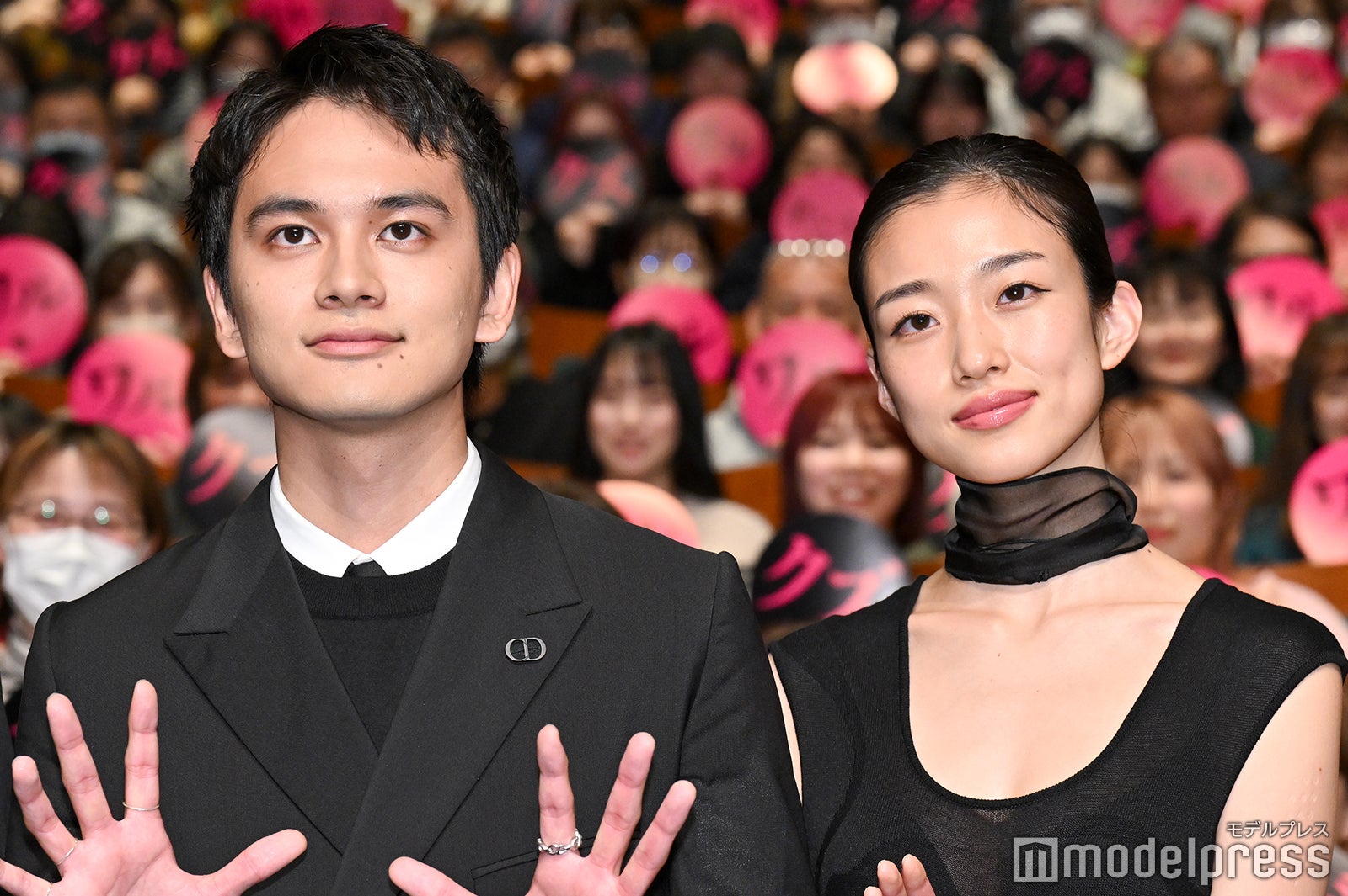 北村匠海、河合優実（C）モデルプレス