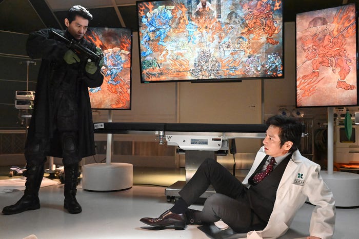 村上淳、津田寛治(C)日本テレビ